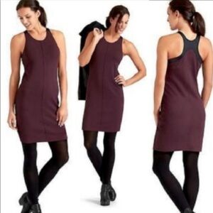 Athleta Whirlwind Racerback Tank Dress Maroon Burgundy Built in Bra Small 138800
